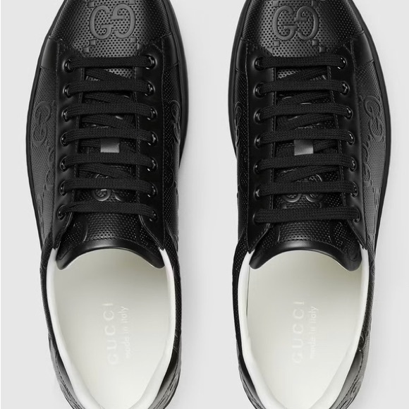 Authentic Gucci GG Embossed Low-Top Sneakers - Picture 5 of 6